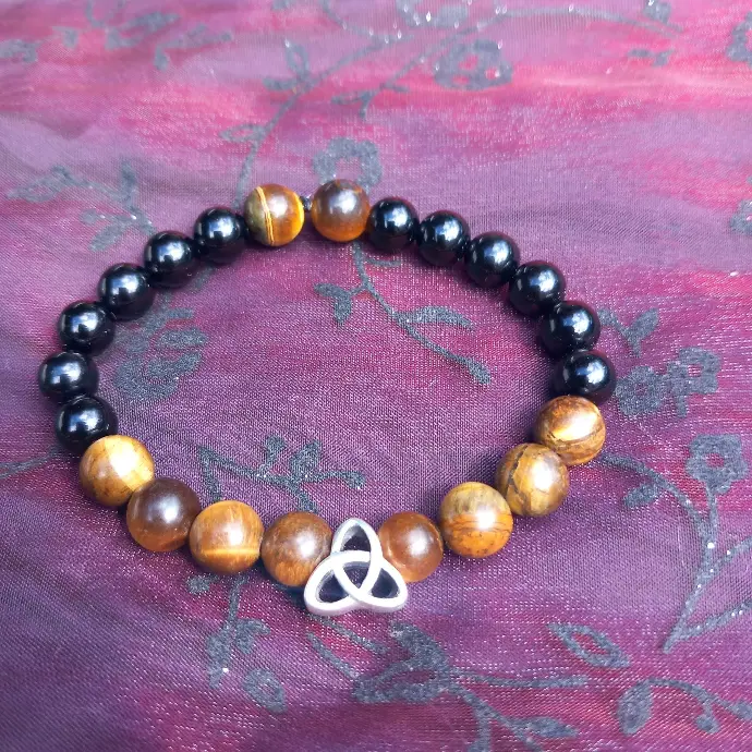 Bracelet Celtique / Celtic  Triquetra Pierre Naturelle  Oeil de tigre - onyx