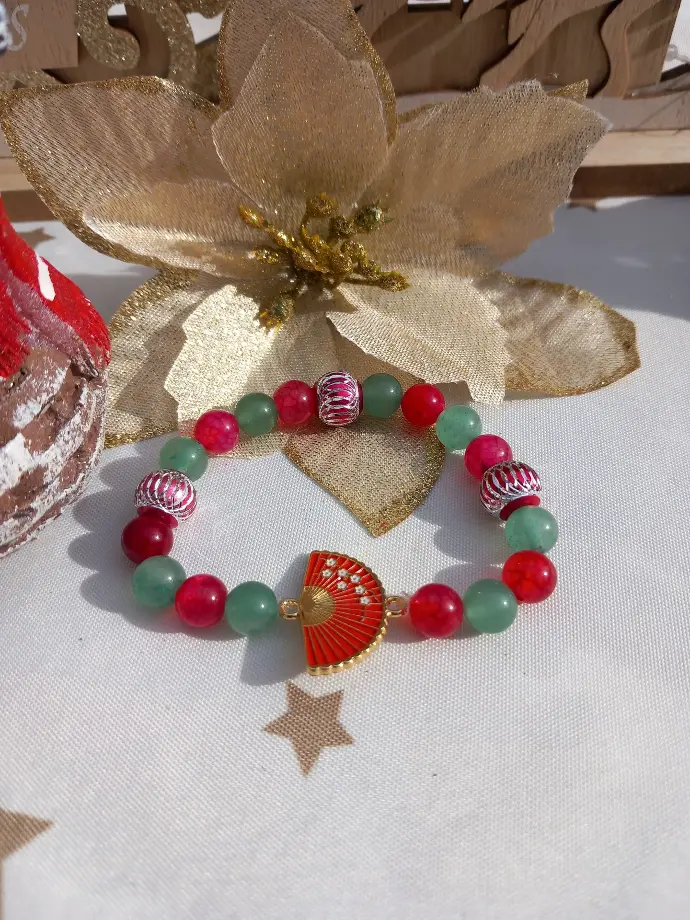 Red fan bracelet