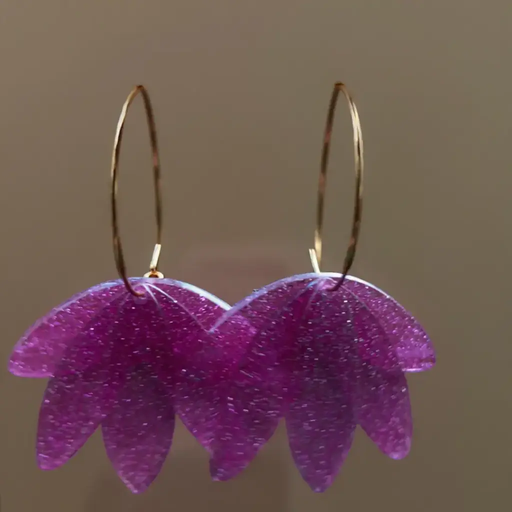 🍃✨Pink Glitter "Sparkling Foliage" Hoop Earrings
🍃✨